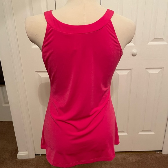 Hot pink sleeveless top - Picture 2 of 3